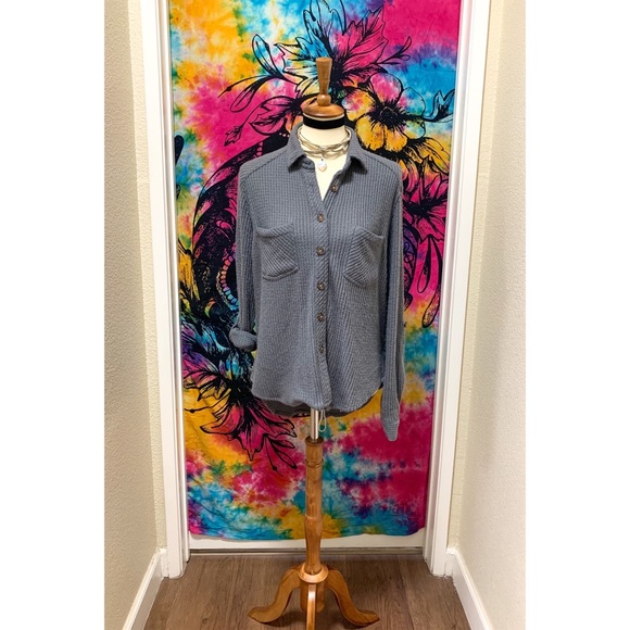 🌈 Amazing soft button top - Picture 2 of 11